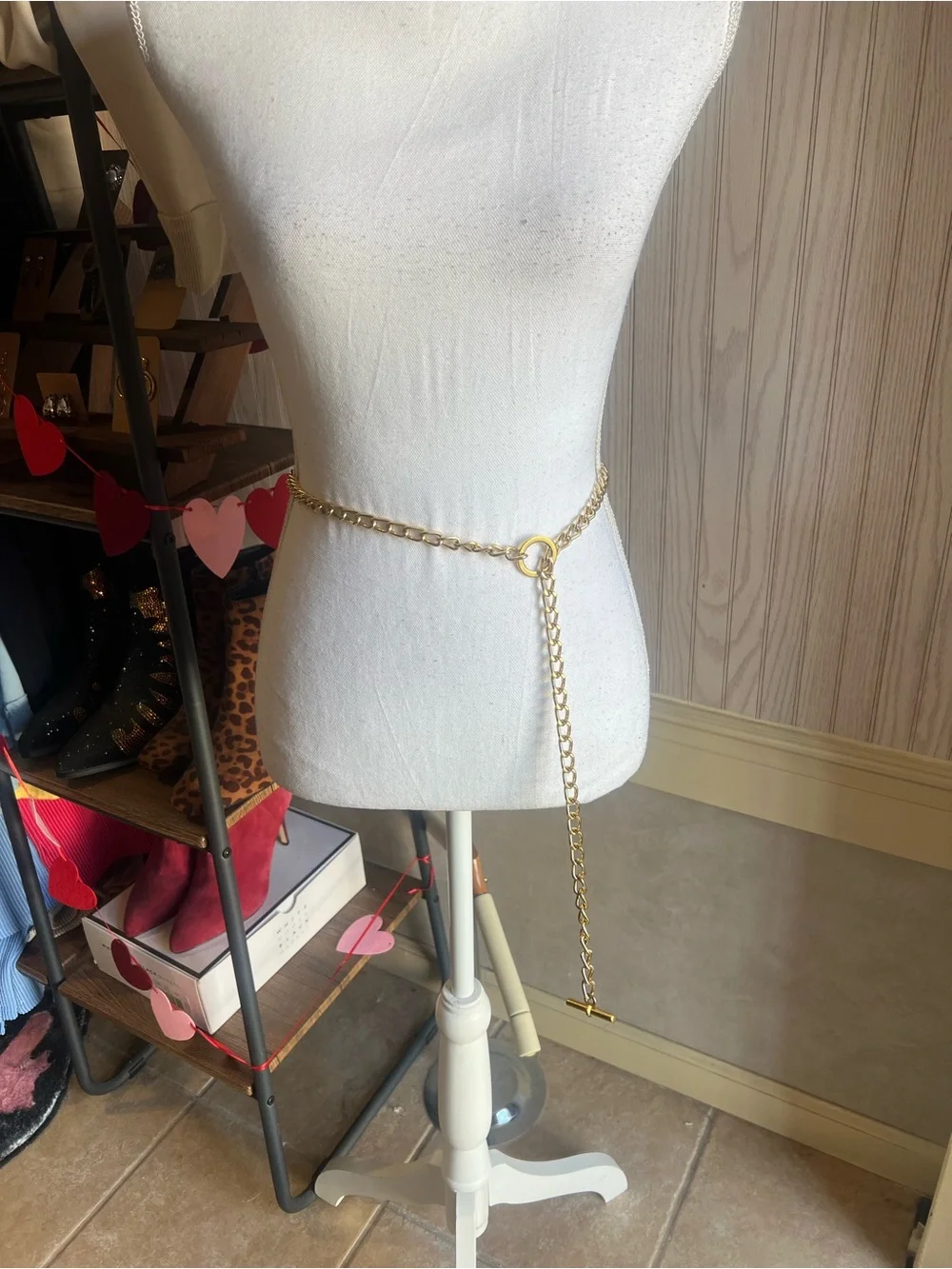 N/A elegant gold